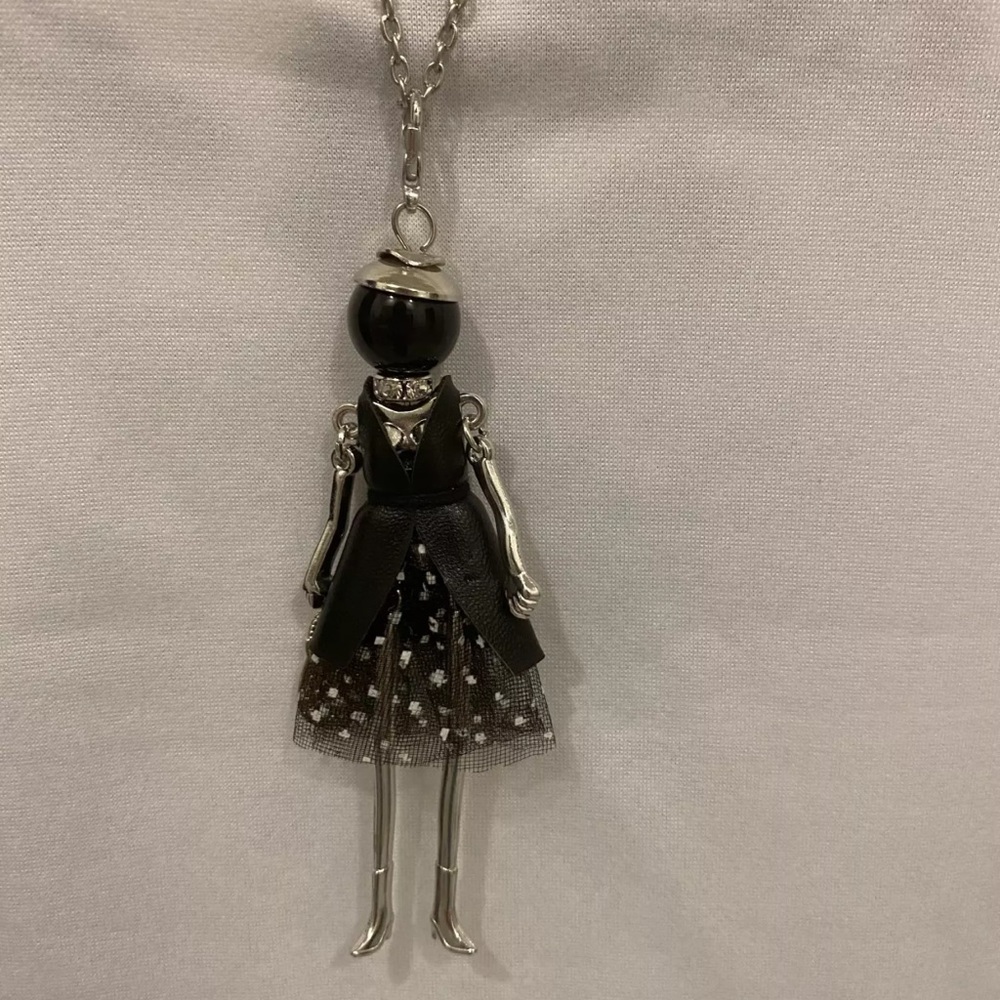 New Artisan Poshmark Shopper Sterling Silver Cloth White Sapphire Doll Necklace - Picture 5 of 10